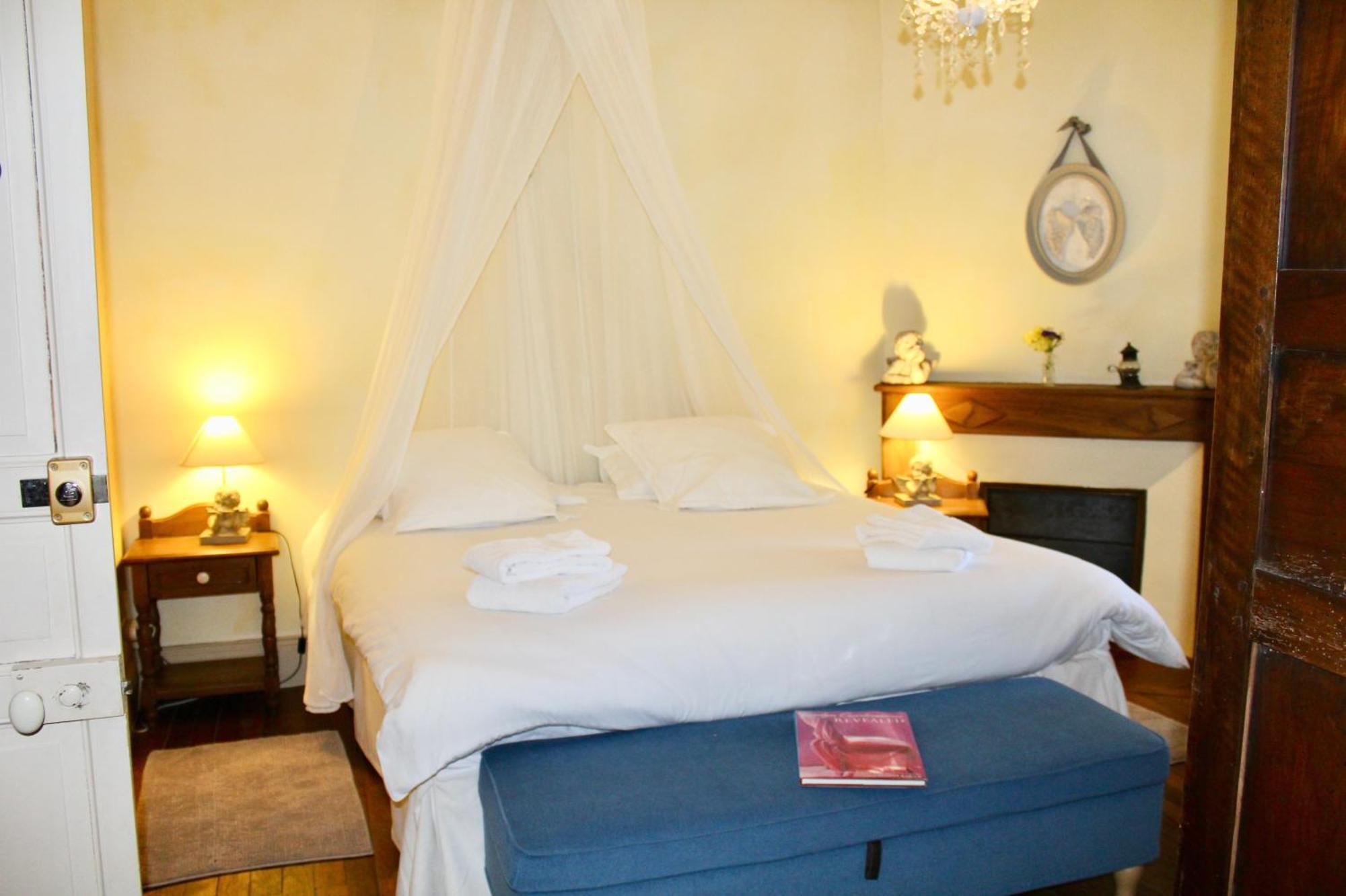 Bed and Breakfast Le Relais Des Anges Меркюе Экстерьер фото