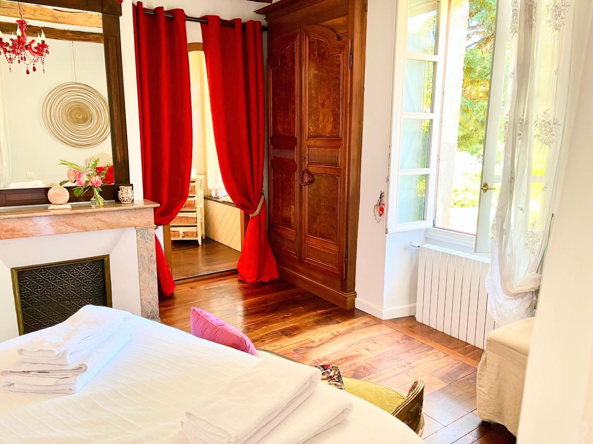 Bed and Breakfast Le Relais Des Anges Меркюе Экстерьер фото